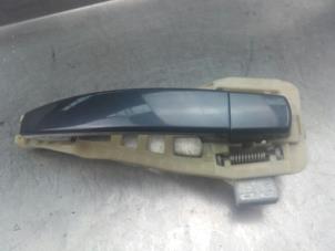 Used Rear door handle 4-door, right Opel Signum (F48) 3.0 CDTI V6 24V Price on request offered by Akkie Stomphorst Autodemontage