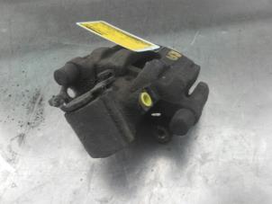 Used Rear brake calliper, right Opel Signum (F48) 3.0 CDTI V6 24V Price on request offered by Akkie Stomphorst Autodemontage