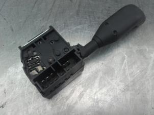 Used Wiper switch Renault Clio (B/C57/357/557/577) 1.2i Kat. Price on request offered by Akkie Stomphorst Autodemontage