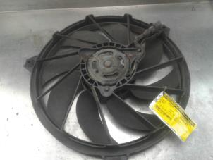 Used Cooling fans Peugeot 206 (2A/C/H/J/S) 1.6 XS,XT Price on request offered by Akkie Stomphorst Autodemontage