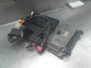 Used Ignition lock + computer Peugeot 206 (2A/C/H/J/S) 1.6 XS,XT Price on request offered by Akkie Stomphorst Autodemontage