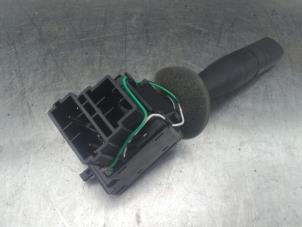Used Indicator switch Peugeot 206 (2A/C/H/J/S) 1.6 XS,XT Price on request offered by Akkie Stomphorst Autodemontage