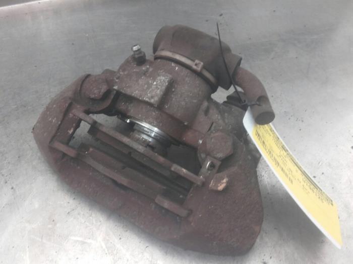 Rear brake calliper, left from a Peugeot 206 (2A/C/H/J/S) 1.6 16V 2001