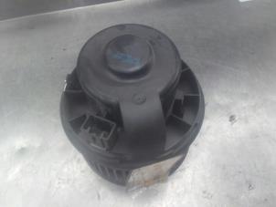 Used Heating and ventilation fan motor Ford C-Max Price on request offered by Akkie Stomphorst Autodemontage