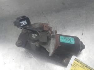 Used Front wiper motor Chevrolet Kalos (SF48) 1.4 16V Price on request offered by Akkie Stomphorst Autodemontage