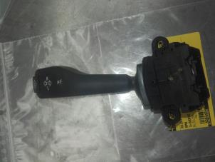 Used Indicator switch BMW 3 serie (E46/4) 320d 16V Price on request offered by Akkie Stomphorst Autodemontage