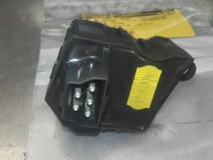 Used Heater resistor BMW 3 serie (E46/4) 320d 16V Price on request offered by Akkie Stomphorst Autodemontage