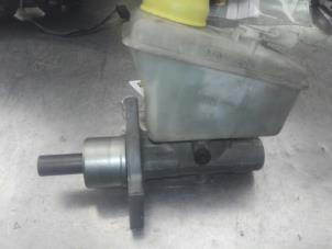 Used Master cylinder BMW 3 serie (E46/4) 320d 16V Price on request offered by Akkie Stomphorst Autodemontage