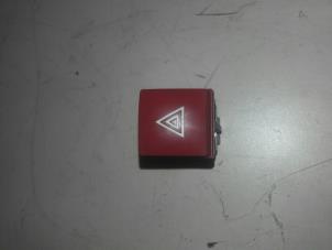 Used Panic lighting switch Peugeot 207 Price € 10,00 Margin scheme offered by Akkie Stomphorst Autodemontage