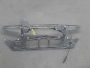 Used Front panel BMW 3 serie (E46/4) 320d 16V Price on request offered by Akkie Stomphorst Autodemontage