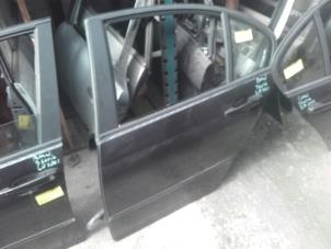Used Rear door 4-door, left BMW 3 serie (E46/4) 320d 16V Price on request offered by Akkie Stomphorst Autodemontage