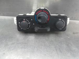 Used Heater control panel Renault Clio III (BR/CR) 1.5 dCi 70 Price on request offered by Akkie Stomphorst Autodemontage