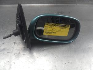 Used Wing mirror, right Nissan Micra (K11) 1.4 16V Price on request offered by Akkie Stomphorst Autodemontage