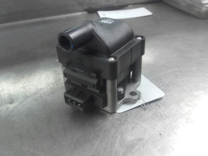 Ignition coil from a Seat Ibiza II (6K1) 2.0 GTi 1997