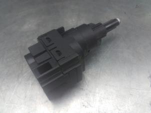 Used Brake light switch Skoda Fabia II Combi 1.4 TDI 80 Price on request offered by Akkie Stomphorst Autodemontage