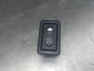 Used Sunroof switch BMW 3-Serie Price on request offered by Akkie Stomphorst Autodemontage