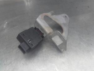 Used Brake light switch BMW 3-Serie Price on request offered by Akkie Stomphorst Autodemontage