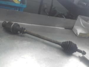 Used Front drive shaft, right Renault Kangoo Express (FC) 1.9 dTi; 1.9 dCi Price on request offered by Akkie Stomphorst Autodemontage