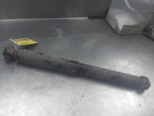 Used Rear shock absorber, left Citroen C3 (FC/FL/FT) 1.4 Price on request offered by Akkie Stomphorst Autodemontage