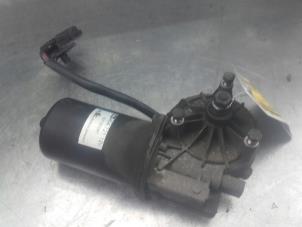 Used Front wiper motor Peugeot 807 2.0 16V Price on request offered by Akkie Stomphorst Autodemontage