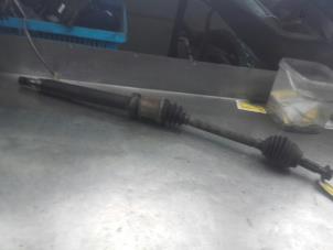 Used Front drive shaft, right Ford Fusion 1.4 TDCi Price on request offered by Akkie Stomphorst Autodemontage