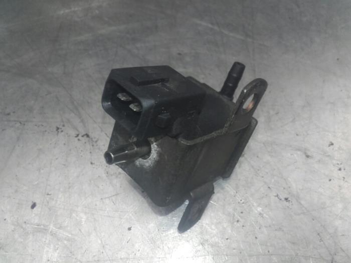 Vacuum valve from a Audi A2 (8Z0) 1.4 TDI 2003