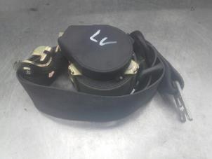 Used Front seatbelt, left Renault Scénic II (JM) 1.6 16V Price on request offered by Akkie Stomphorst Autodemontage