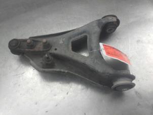Used Front wishbone, right Renault Clio II (BB/CB) 1.4 16V Price on request offered by Akkie Stomphorst Autodemontage