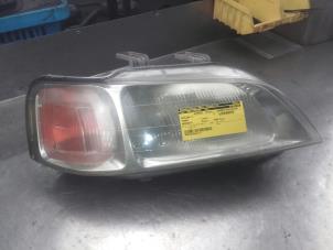 Used Headlight, right Honda Civic Aerodeck (MB/MC) 1.5i VTEC-E II 16V Price on request offered by Akkie Stomphorst Autodemontage