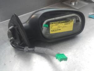 Used Wing mirror, right Volvo S60 I (RS/HV) 2.4 20V 140 Price on request offered by Akkie Stomphorst Autodemontage