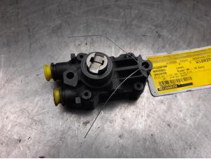 Used Booster pump Mercedes Sprinter Price on request offered by Akkie Stomphorst Autodemontage