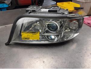 Used Headlight, left Audi A6 Avant (C5) 2.5 TDI V6 24V Price on request offered by Akkie Stomphorst Autodemontage