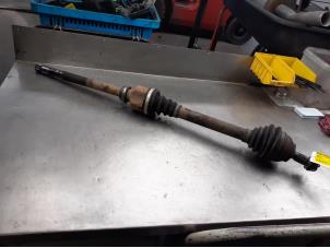 Used Front drive shaft, right Peugeot Partner Tepee (7A/B/C/D/E/F/G/J/P/S) 1.6 HDiF 90 16V Phase 1 Price on request offered by Akkie Stomphorst Autodemontage