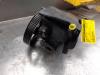 Power steering pump from a Peugeot 206 (2A/C/H/J/S), 1998 / 2012 1.6 16V, Hatchback, Petrol, 1.587cc, 80kW (109pk), FWD, TU5JP4; NFU, 2000-07 / 2009-04, 2ANFU; 2CNFU; 2HNFU; 2JNFU 2003