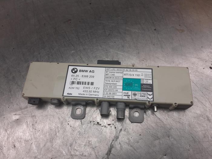 Antenna Amplifier from a BMW 3 serie (E46/4) 320i 24V 1998