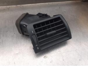 Used Dashboard vent BMW 3 serie (E46/4) 320i 24V Price on request offered by Akkie Stomphorst Autodemontage