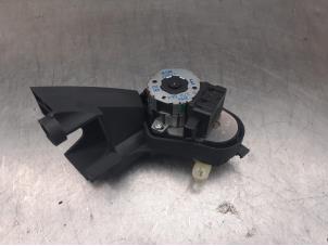 Used Heater valve motor BMW 3 serie (E46/4) 320i 24V Price on request offered by Akkie Stomphorst Autodemontage