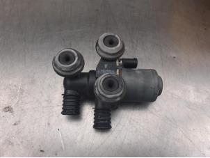 Used Electric heater valve BMW 3 serie (E46/4) 320i 24V Price on request offered by Akkie Stomphorst Autodemontage