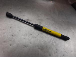 Used Rear gas strut, right Audi A5 Cabrio (8F7) 2.7 TDI V6 24V Price on request offered by Akkie Stomphorst Autodemontage