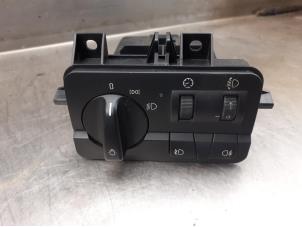 Used Light switch BMW 3 serie (E46/4) 320i 24V Price on request offered by Akkie Stomphorst Autodemontage