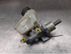 Used Master cylinder BMW 3 serie (E46/4) 320i 24V Price on request offered by Akkie Stomphorst Autodemontage