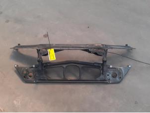 Used Front panel BMW 3 serie (E46/4) 320i 24V Price on request offered by Akkie Stomphorst Autodemontage