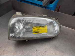 Used Headlight, right Volkswagen Golf III (1H1) 1.8 CL,GL Price on request offered by Akkie Stomphorst Autodemontage