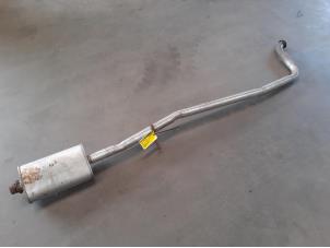 Used Exhaust middle silencer Peugeot 406 (8B) 1.8 S,SL,ST,STX 16V Price on request offered by Akkie Stomphorst Autodemontage