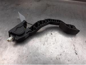 Used Accelerator pedal Peugeot 206 Price on request offered by Akkie Stomphorst Autodemontage
