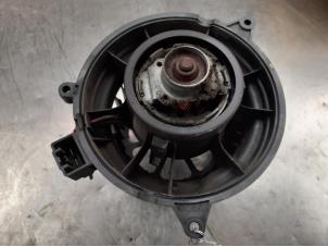 Usados Motor de ventilador de calefactor Ford Fiesta 5 (JD/JH) 1.6 16V Precio de solicitud ofrecido por Akkie Stomphorst Autodemontage