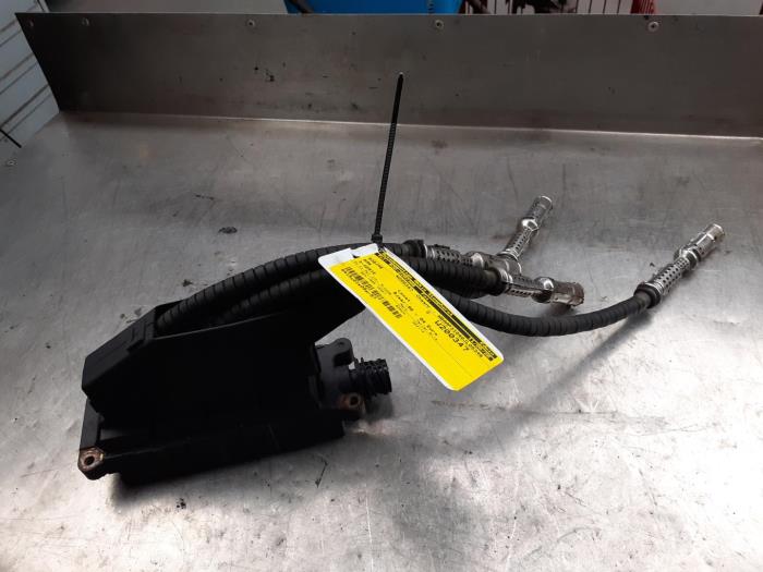 Ignition coil from a BMW 3 serie Touring (E46/3) 318i 2000