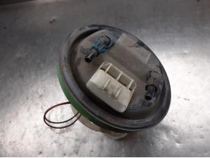 Usados Bomba eléctrica de combustible Opel Zafira (F75) 2.2 16V Precio de solicitud ofrecido por Akkie Stomphorst Autodemontage