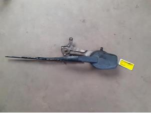 Used Wiper mechanism Mercedes E Combi (S210) 2.0 E-200K 16V Price on request offered by Akkie Stomphorst Autodemontage