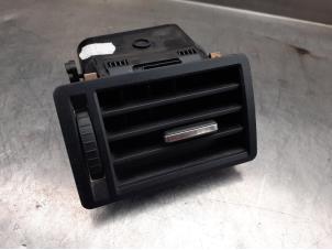 Usagé Grille aération tableau de bord Ford Focus C-Max 1.6 TDCi 16V Prix sur demande proposé par Akkie Stomphorst Autodemontage